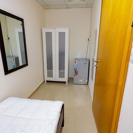 Small Budget Rooms For 'Girls' Only In Dubai, Marina Exterior foto